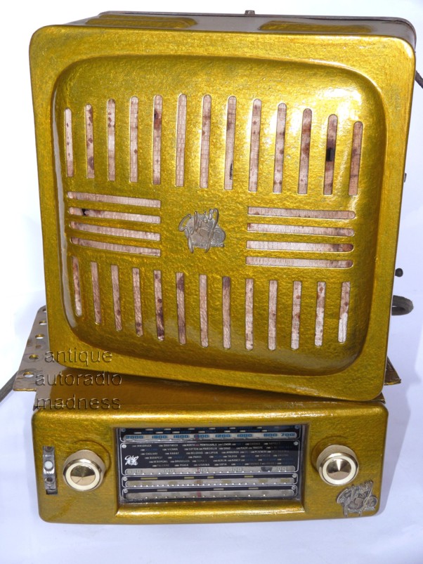 Very old GELOSO car radio model GN601 - 1947