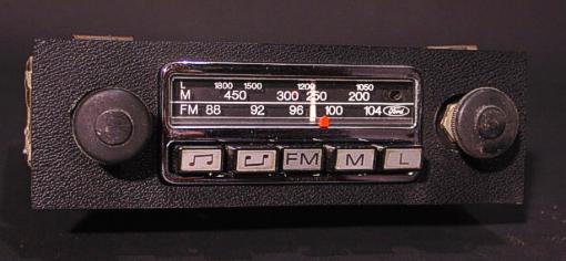 Vintage FORD car radio (BLAUPUNKT 1972) - 73 GB 18K 810 HA - M 32