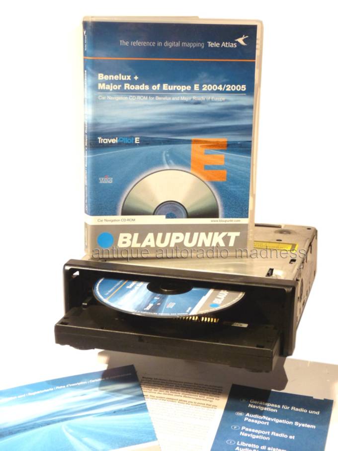 Classic BLAUPUNKT car stereo GPS TravelPilot E1 - 7 612 300 302