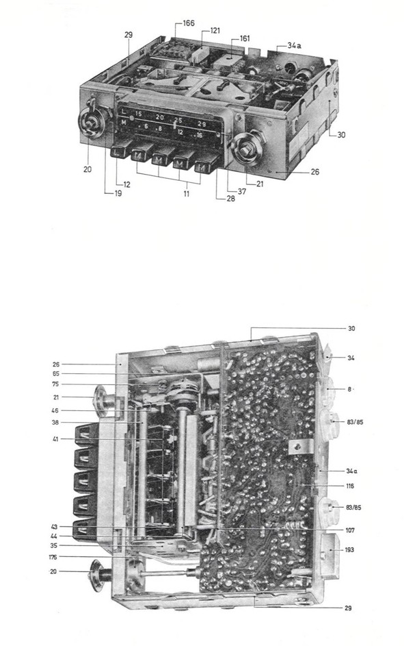 Old BLAUPUNKT car radio model Hamburg 7 630 520 - 2