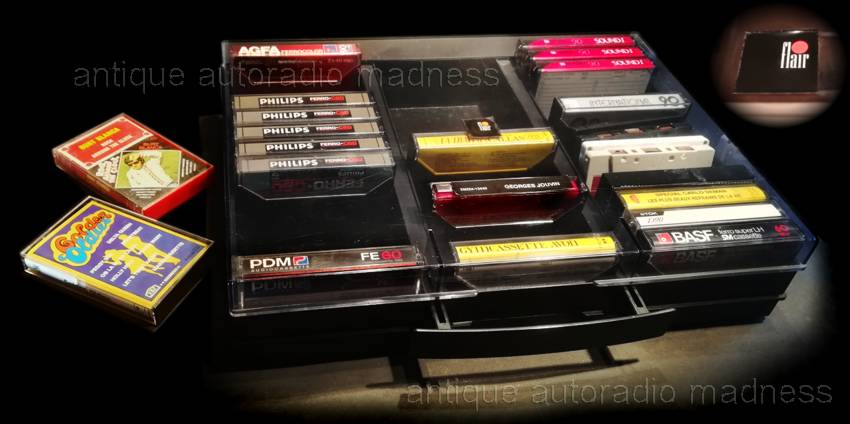 Vintage storage and transport case for mini cassettes (Flair) - Black color