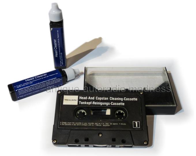Vintage REALISTIC compact audio mini cassette: Head cleaner 