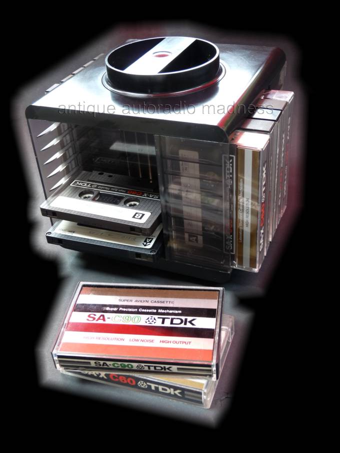 Cassette bar for compact audio mini cassettes - 2