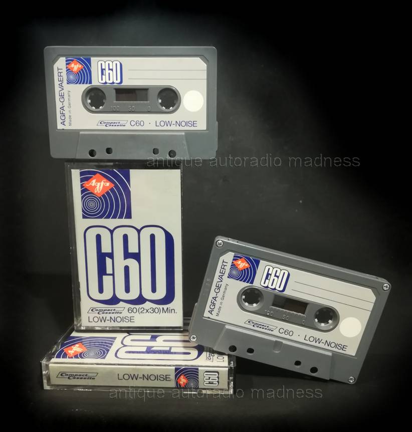 Minicassette audio AGFA Low Noise Grey (1972)