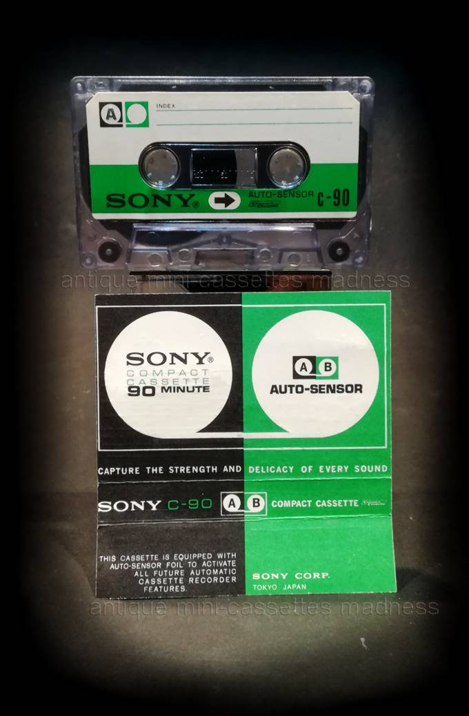 Vintage mini cassette SONY - Auto Sensor" (1968)