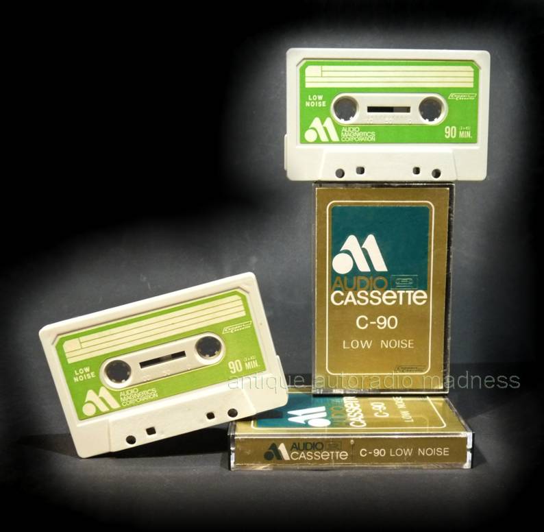 AUDIO MAGNETICS : 1970 Compact audio cassette Low Noise 90