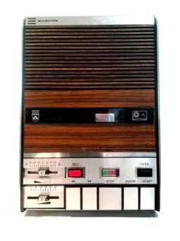 Lecteur enregistreur musicassette GRUNDIG  C 410 portable