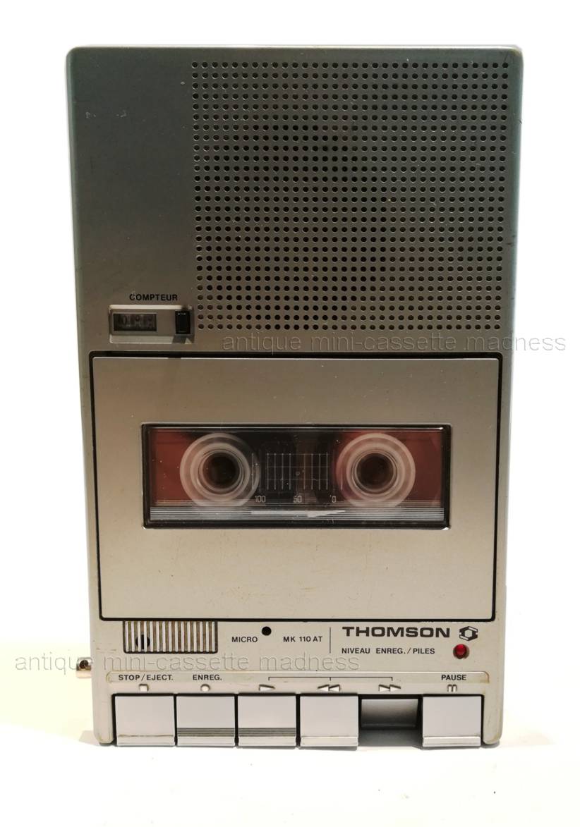                            Ancien lecteur enregistreur cassette THOMSON type MK 110 AT 