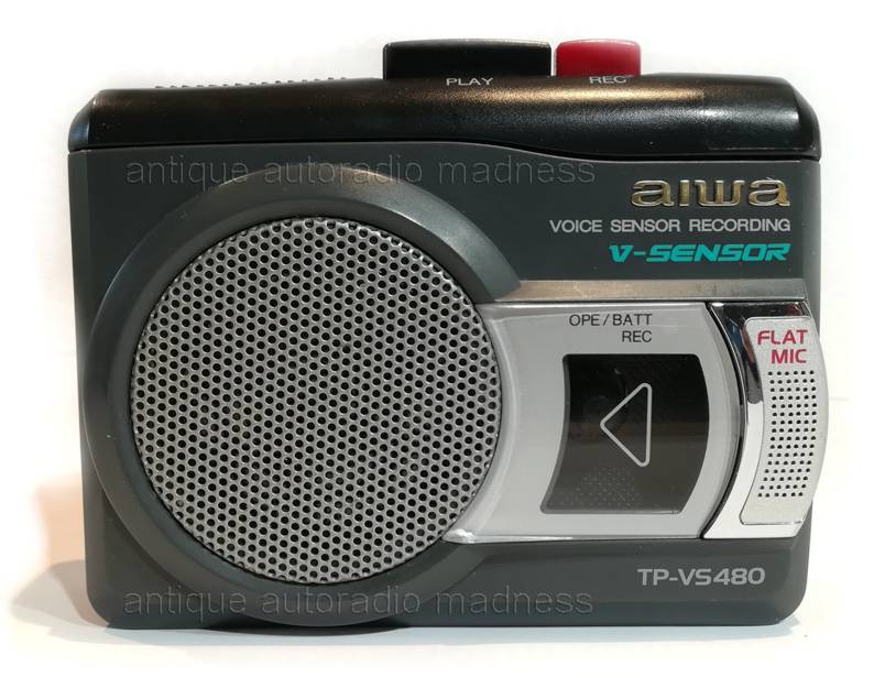 Vintage Mini stereo cassette player AIWA model TP-VS480 - Walkman