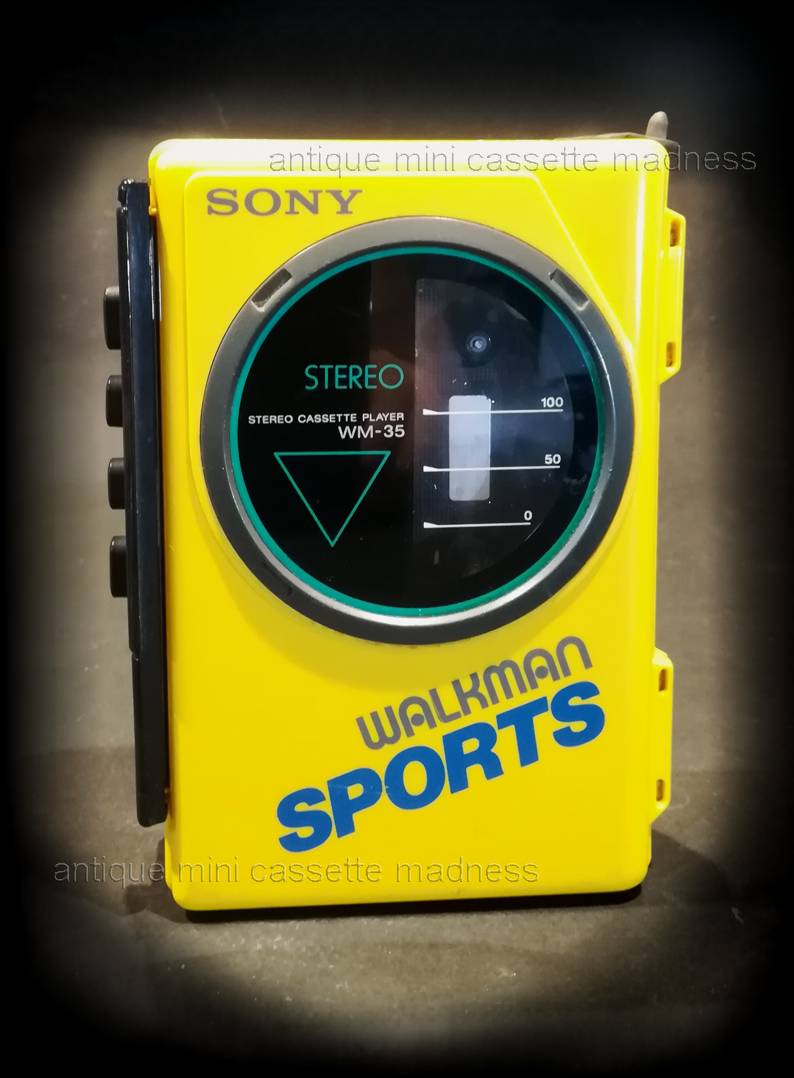 Vintage Walkman SONY model WM-35 Sports (year 1986)