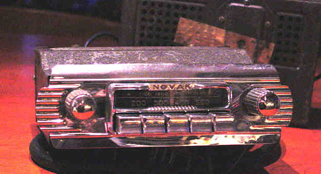 Autoradio vintage NOVAK 1954 modle 848 Super Luxe - Chromage massif