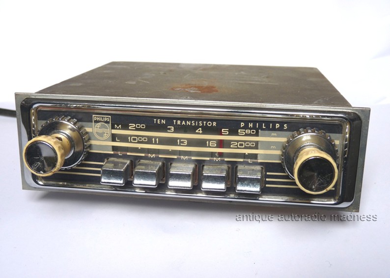 Oldschool PHILIPS car radio model N5X04T - 6