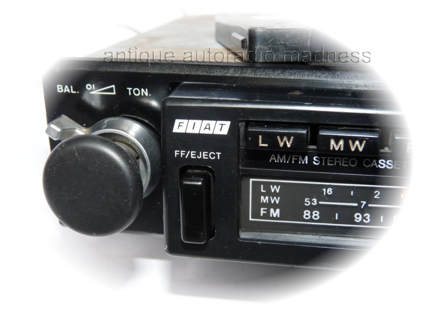 Vintage CLARION car stereo model PE-698B - 1977 - FIAT - 2
