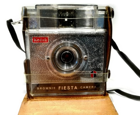 Vintage KODAK Brownie Fiesta camera - 1