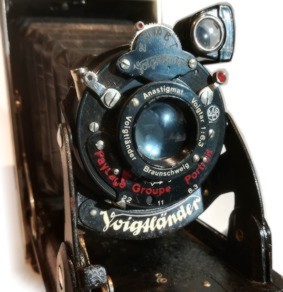Old time Voightlander model Bessa camera (1930)