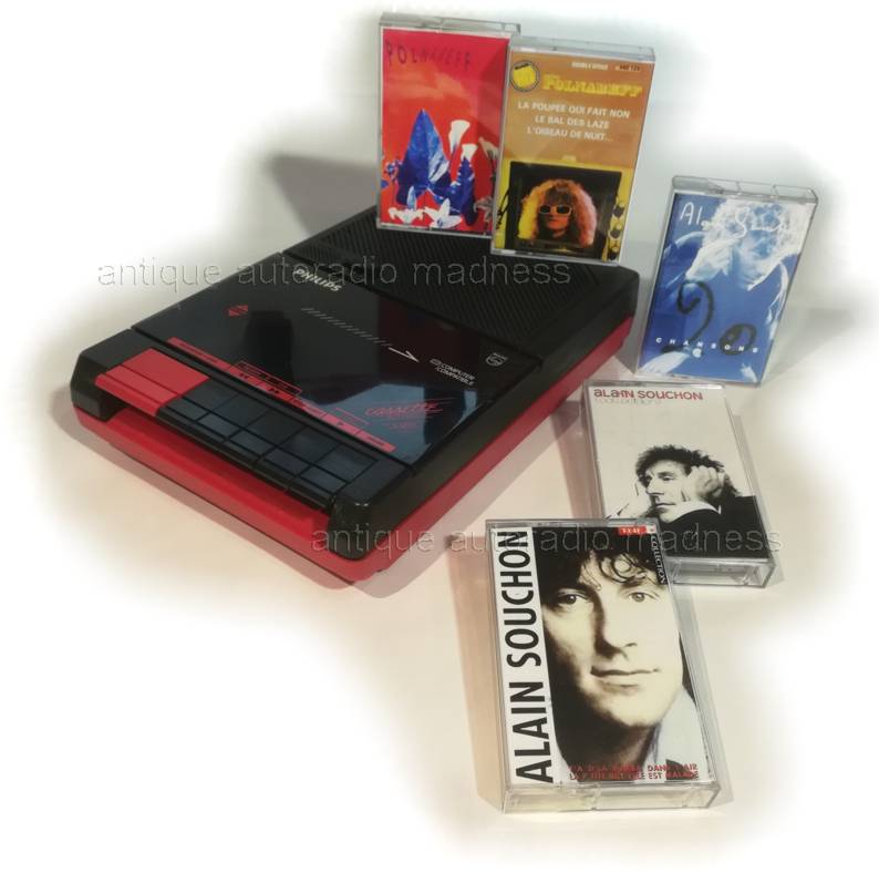 Old school cassette audio recorder portable PHILIPS model D 6260 (2)