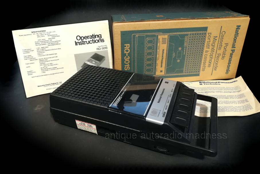 Oldschool portable mini cassette recorder NATIONAL PANASONIC model RQ-301S
